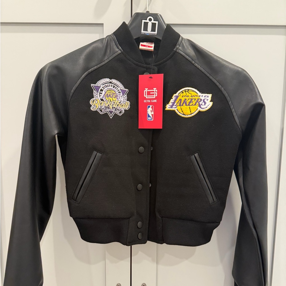 NWT LA Lakers Black Varsity Bomber Jacket 💜